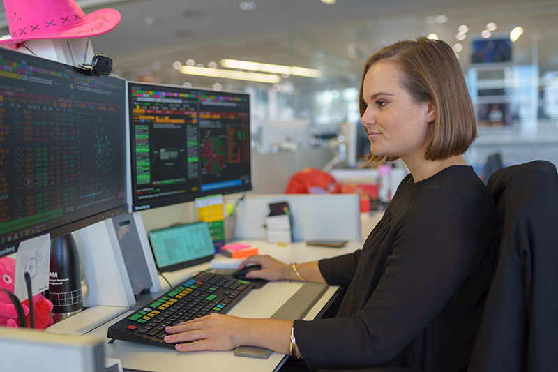 Bloomberg L.P. Zoe Ryan checking her emails