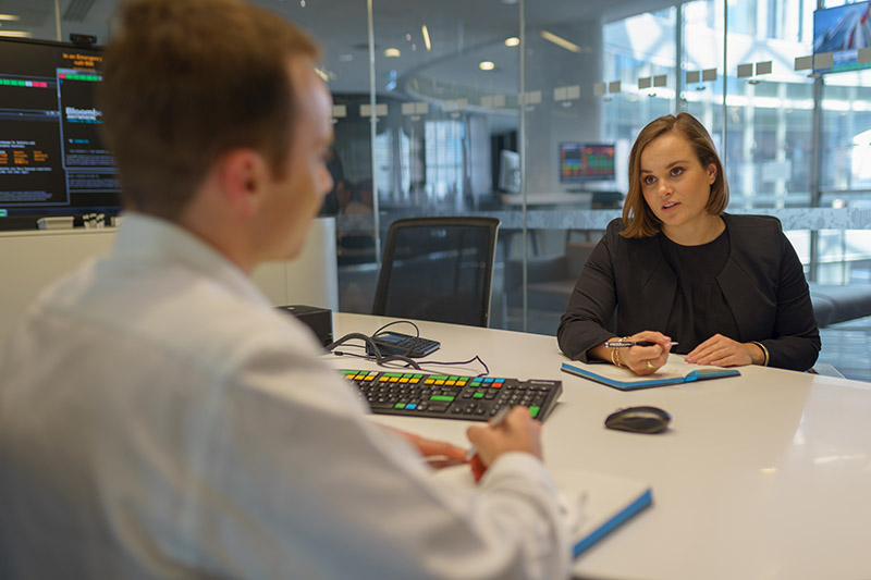 Bloomberg L.P. Zoe Ryan welcoming a graduate analyst