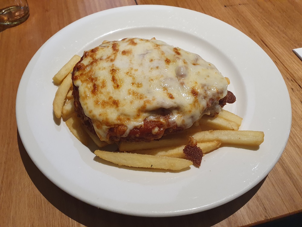 Day-in-a-life-SA-power-networks-karley-donnelly-lunch