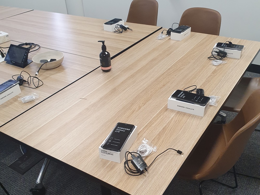 Day-in-a-life-SA-power-networks-karley-donnelly-phone-deployment-session-at-office
